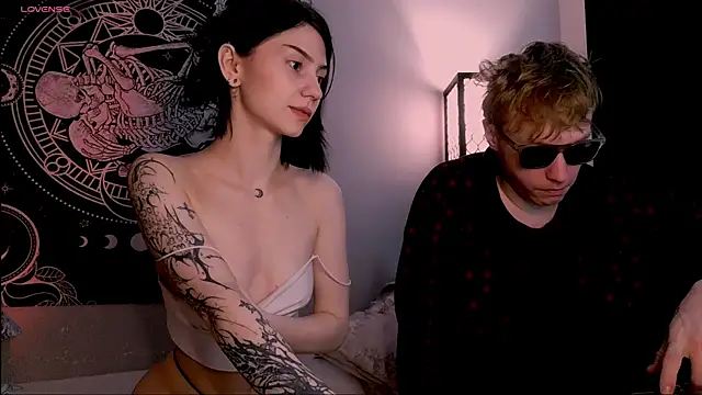 Snapshot of poisondevotion chatting on January 11, 5:51 pm poisondevotion online show from January 11, 5:51 pm