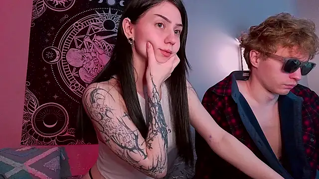 Snapshot of poisondevotion chatting on February 20, 5:57 pm poisondevotion online show from February 20, 5:57 pm