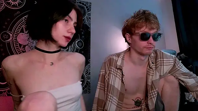 Snapshot of poisondevotion chatting on February 27, 2:17 pm poisondevotion online show from February 27, 2:17 pm