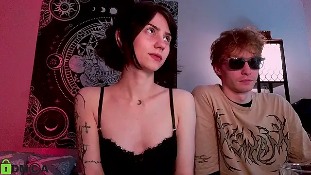 Snapshot of poisondevotion chatting on March 6, 6:04 pm poisondevotion online show from March 6, 6:04 pm