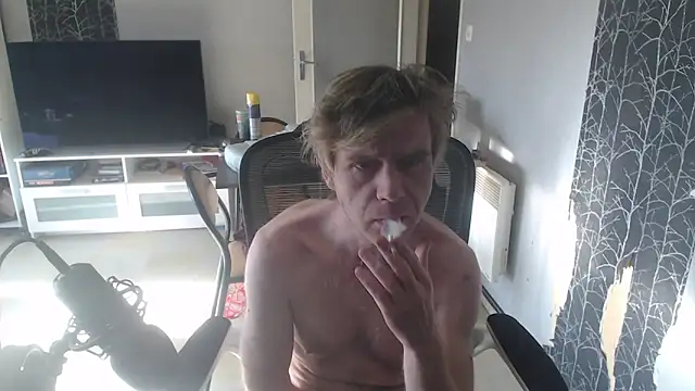 Snapshot of Ahriman58 chatting on March 17, 3:37 pm Ahriman58 online show from March 17, 3:37 pm