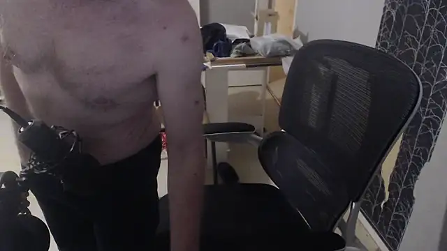 Snapshot of Ahriman58 chatting on March 20, 4:06 am Ahriman58 online show from March 20, 4:06 am