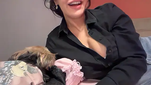 Snapshot of Ofcourseoneday chatting on October 14, 8:26 am Ofcourseoneday online show from October 14, 8:26 am