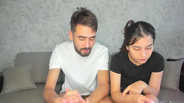 Snapshot of sophywhisper chatting on September 19, 8:16 am sophywhisper online show from September 19, 8:16 am