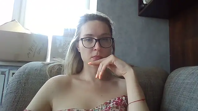 Snapshot of Jugira chatting on June 27, 12:44 pm Jugira online show from June 27, 12:44 pm