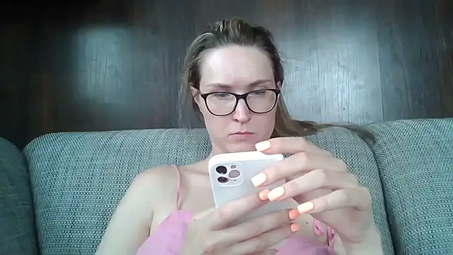 Snapshot of Jugira chatting on July 8, 1:26 pm Jugira online show from July 8, 1:26 pm