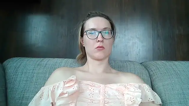 Snapshot of Jugira chatting on July 11, 1:47 pm Jugira online show from July 11, 1:47 pm