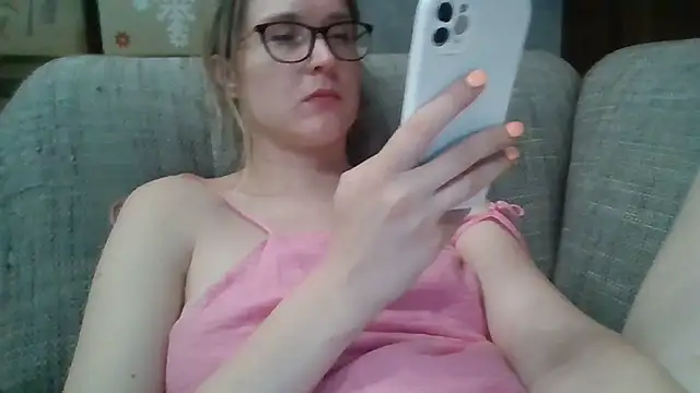 Snapshot of Jugira chatting on July 14, 9:53 pm Jugira online show from July 14, 9:53 pm