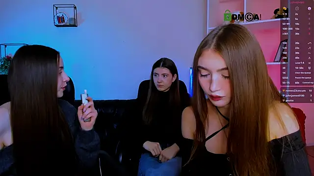 Snapshot of barbara_crazy chatting on November 15, 12:23 pm barbara crazy online show from November 15, 12:23 pm