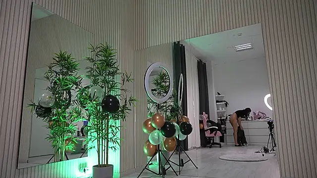 EmmaBlanco online show from November 4, 8:08 pm