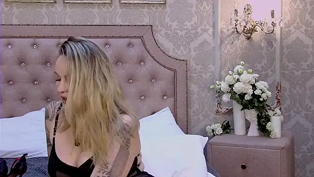 Snapshot of Kate_Storm chatting on September 24, 4:16 am Kate Storm online show from September 24, 4:16 am