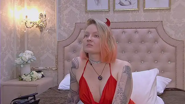 Snapshot of Kate_Storm chatting on October 10, 4:33 am Kate Storm online show from October 10, 4:33 am