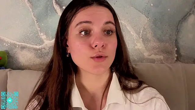 Snapshot of chloemilka chatting on April 23, 5:26 pm chloemilka online show from April 23, 5:26 pm