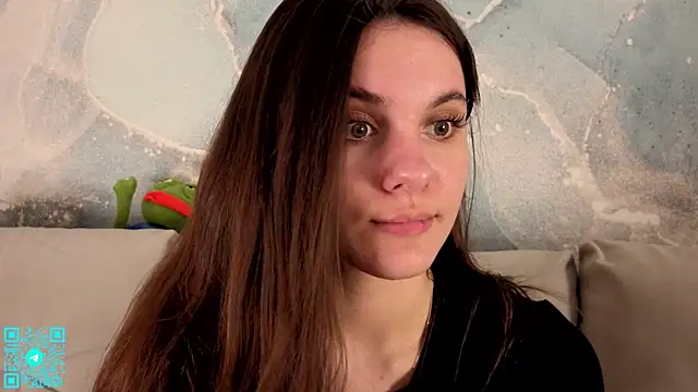 Snapshot of chloemilka chatting on April 27, 5:33 pm chloemilka online show from April 27, 5:33 pm