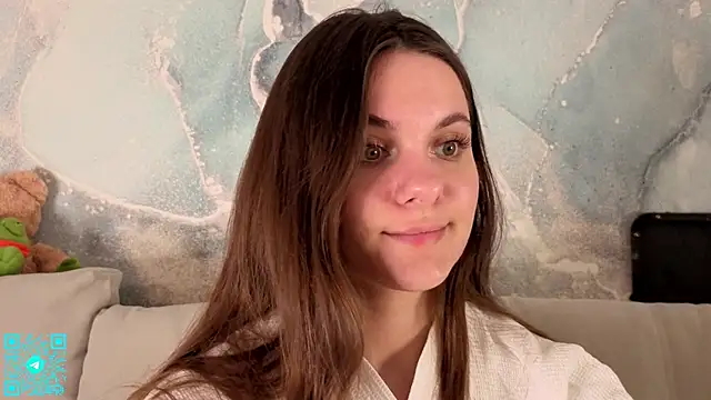 Snapshot of chloemilka chatting on May 21, 5:20 pm chloemilka online show from May 21, 5:20 pm