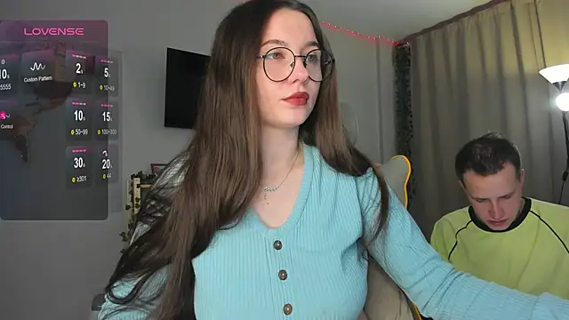 Snapshot of wwow_meow chatting on December 20, 8:05 pm wwow meow online show from December 20, 8:05 pm