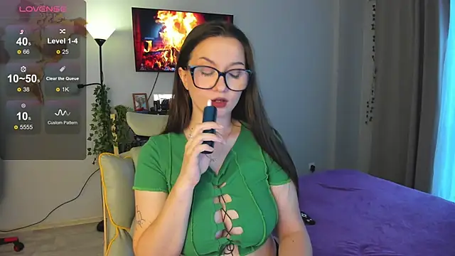 wwow meow online show from May 29, 8:23 am