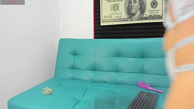 Snapshot of elizabeth_lamer chatting on November 16, 7:03 am elizabeth lamer online show from November 16, 7:03 am