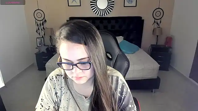 Snapshot of LolaVillalobos chatting on June 13, 12:25 pm LolaVillalobos online show from June 13, 12:25 pm