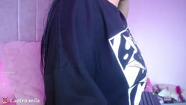 Snapshot of juliettaa_1 chatting on October 2, 2:40 am juliettaa 1 online show from October 2, 2:40 am