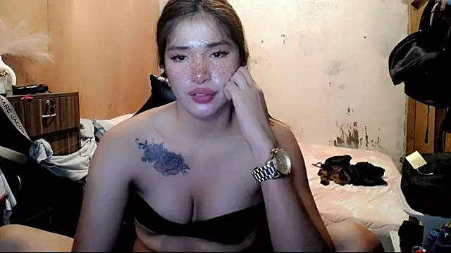Snapshot of Cutierhyxx chatting on May 9, 7:19 pm Cutierhyxx online show from May 9, 7:19 pm