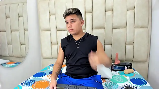 DavilANDkevin2 online show from November 14, 2:43 am