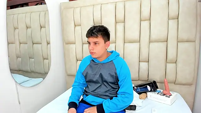 DavilANDkevin2 online show from November 30, 6:34 pm