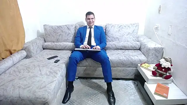 Victor Maitland online show from December 16, 8:47 pm