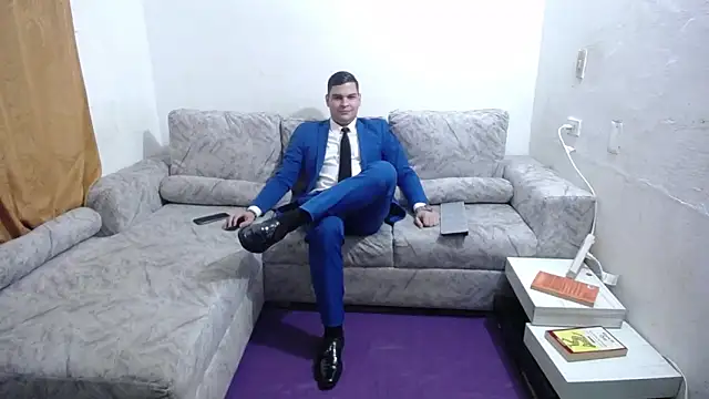Victor Maitland online show from May 7, 3:34 am