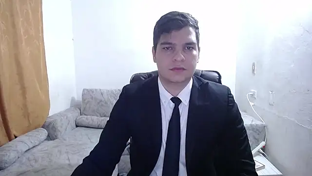 Victor Maitland online show from July 3, 8:04 pm