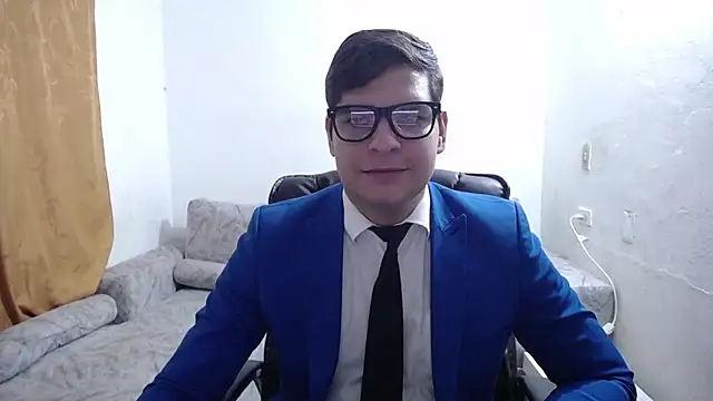 Victor Maitland online show from July 7, 9:08 pm