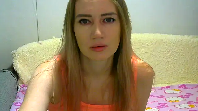 Snapshot of JessFoxxx chatting on December 4, 4:11 am JessFoxxx online show from December 4, 4:11 am