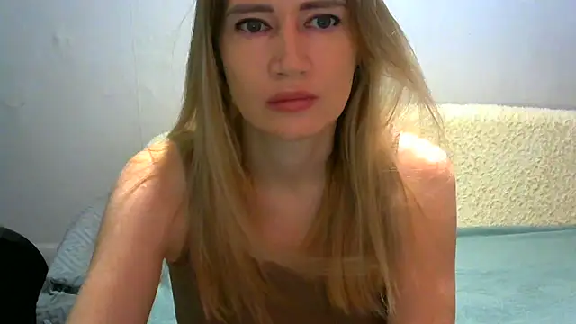 Snapshot of JessFoxxx chatting on December 17, 3:45 am JessFoxxx online show from December 17, 3:45 am