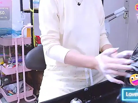 Snapshot of single-mom2x chatting on November 5, 4:12 am single-mom2x online show from November 5, 4:12 am