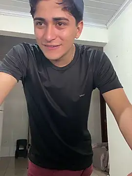 Tavinho067 online show from May 14, 6:04 pm