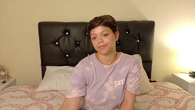 Amanda sweet online show from March 18, 6:15 pm