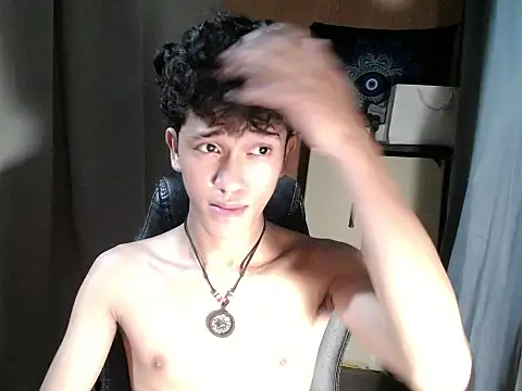 Snapshot of kenbigcockxx chatting on October 28, 3:58 pm kenbigcockxx online show from October 28, 3:58 pm