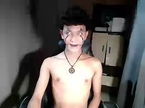 Snapshot of kenbigcockxx chatting on October 29, 5:58 pm kenbigcockxx online show from October 29, 5:58 pm