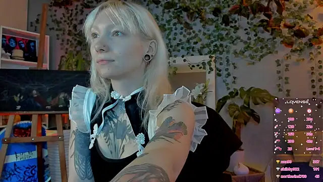 Snapshot of tattoo_art_baby chatting on June 25, 2:55 am tattoo art baby online show from June 25, 2:55 am