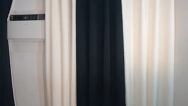 Snapshot of asian_dai chatting on October 27, 5:33 am asian dai online show from October 27, 5:33 am