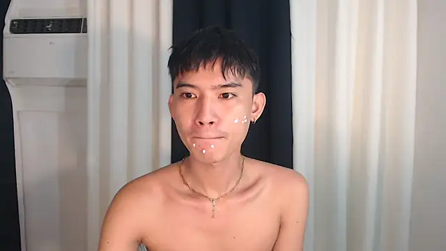 Snapshot of asian_dai chatting on November 17, 2:23 pm asian dai online show from November 17, 2:23 pm