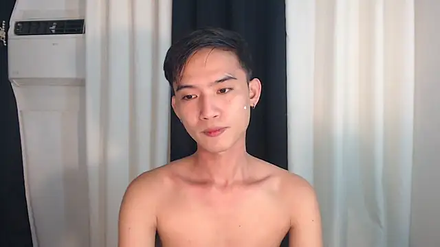 Snapshot of asian_dai chatting on November 20, 9:47 pm asian dai online show from November 20, 9:47 pm