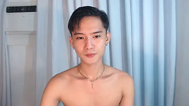 Snapshot of asian_dai chatting on November 24, 4:23 am asian dai online show from November 24, 4:23 am