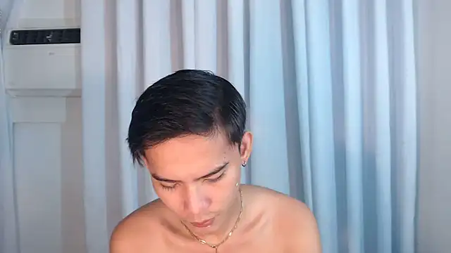 Snapshot of asian_dai chatting on November 27, 4:58 am asian dai online show from November 27, 4:58 am