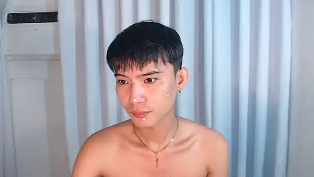 Snapshot of asian_dai chatting on November 27, 11:18 pm asian dai online show from November 27, 11:18 pm