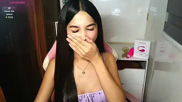 sweetleigh18 online show from November 8, 6:51 pm