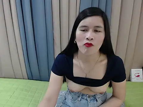 Snapshot of pinay_amaliax chatting on July 7, 9:46 am pinay amaliax online show from July 7, 9:46 am