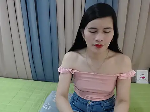 Snapshot of pinay_amaliax chatting on July 14, 9:58 am pinay amaliax online show from July 14, 9:58 am
