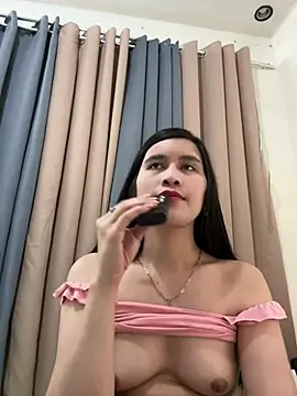 Snapshot of pinay_amaliax chatting on July 20, 12:29 pm pinay amaliax online show from July 20, 12:29 pm