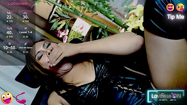 Snapshot of ts_catalheya14 chatting on October 6, 4:59 pm ts catalheya14 online show from October 6, 4:59 pm